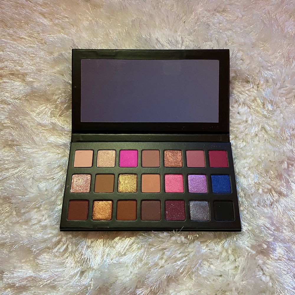 Kylie Cosmetics Sipping Pretty Eyeshadow Palette